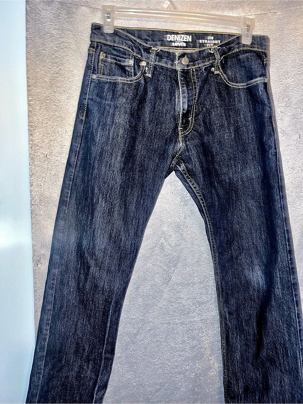 Levi's 218 Straight Fit Men's Blue Jeans Waist 34 Length 30 Like New